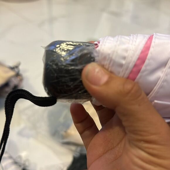 Lord and Taylor umbrella #8. BCRF - Picture 3 of 9